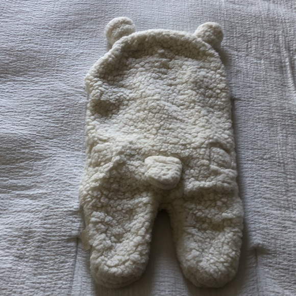 XMWEALTHY White Plush Swaddle Blanket - Picture 7 of 11